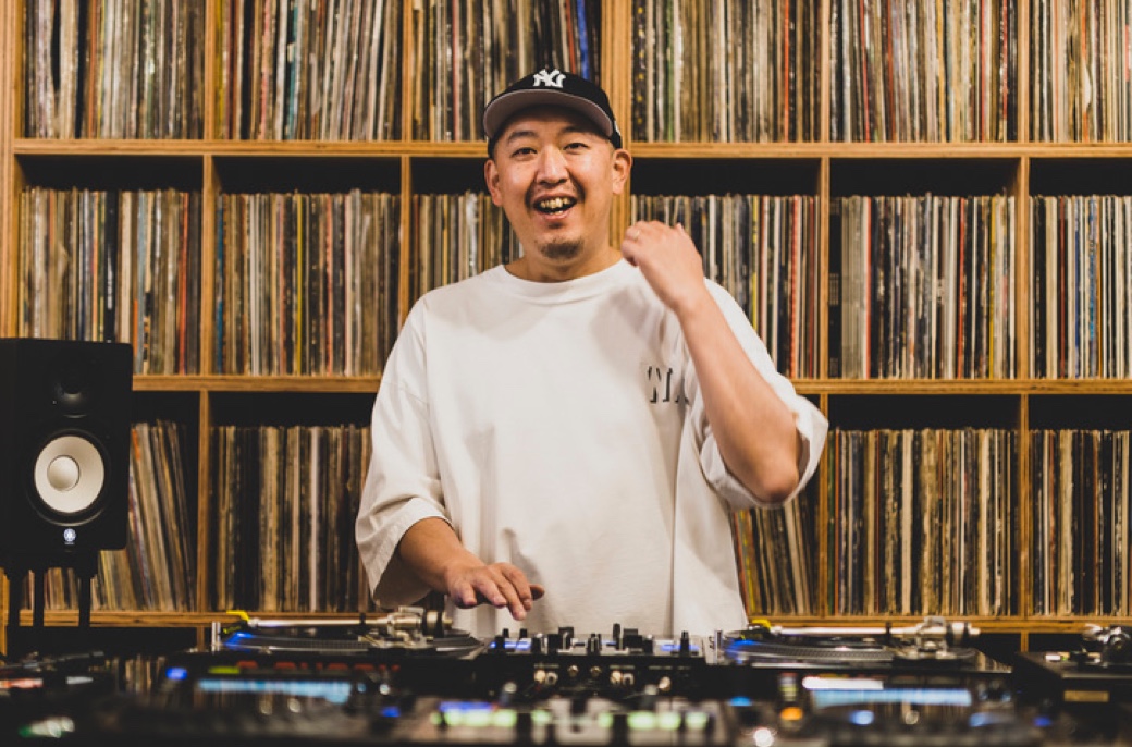 アジア圏を中心にDJツアーを成功させ、日本国内のみならずワールドワイドに活躍している DJ TAMA a.k.a. SPC FINEST 